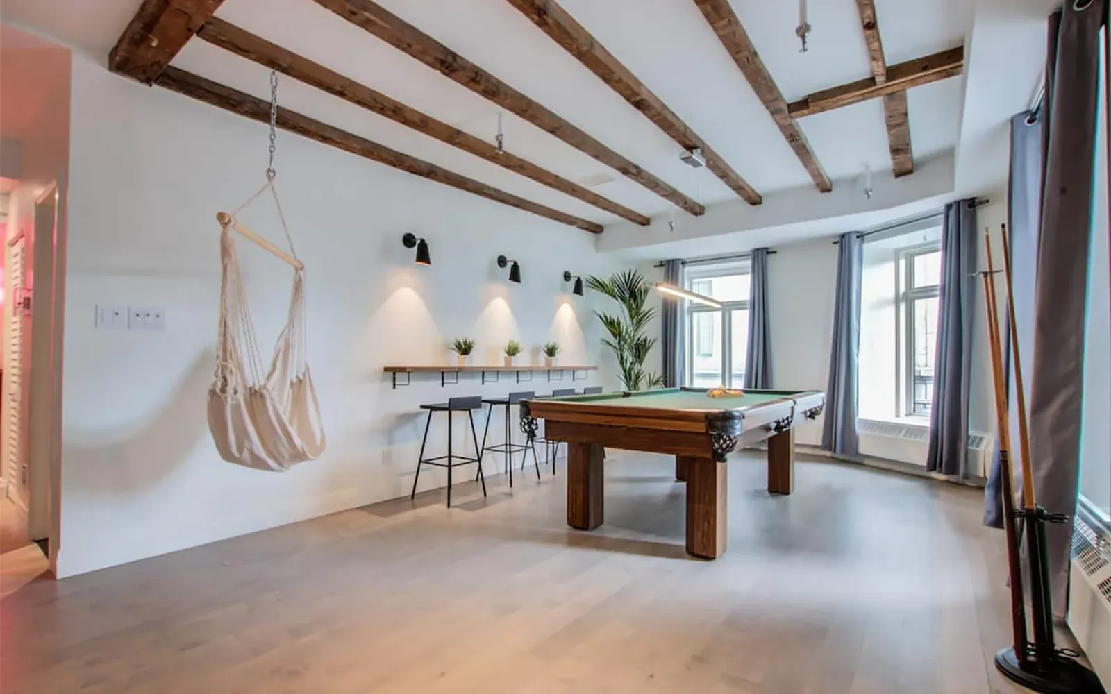 Finished renovation project by Kasa General Contractor in Montreal